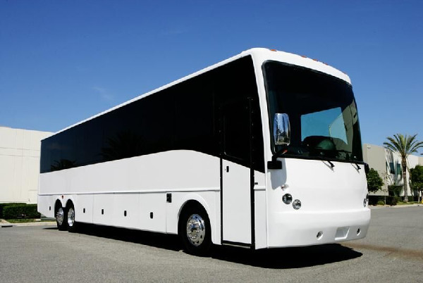 40 Passenger party buses milwaukee