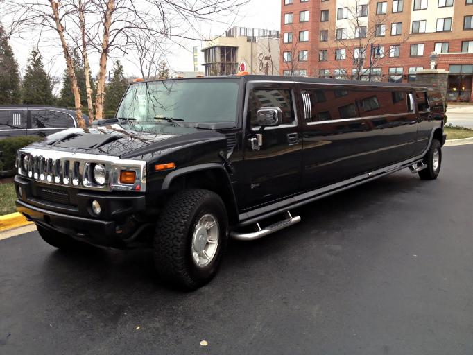 Milwaukee 15 Passenger Limo